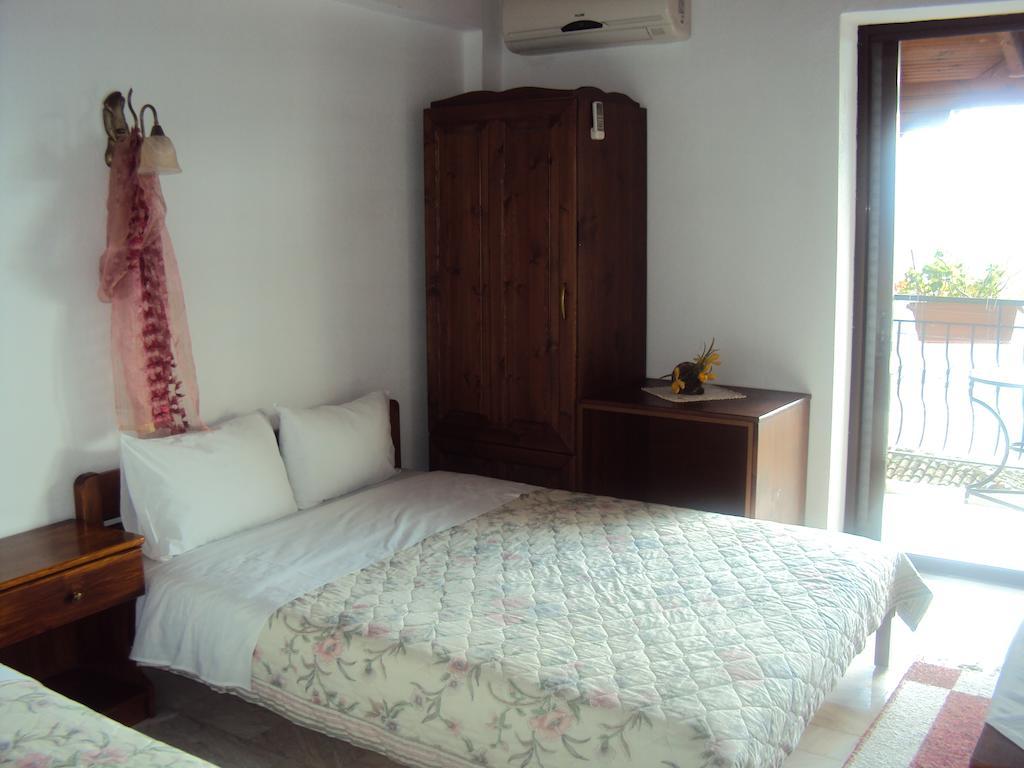 Vassilis Guesthouse Rapszáni Szoba fotó